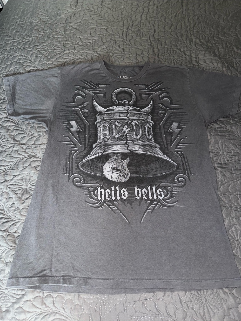 AC/DC Men's Hells Bells Graphic T-Shirt - Charcoal